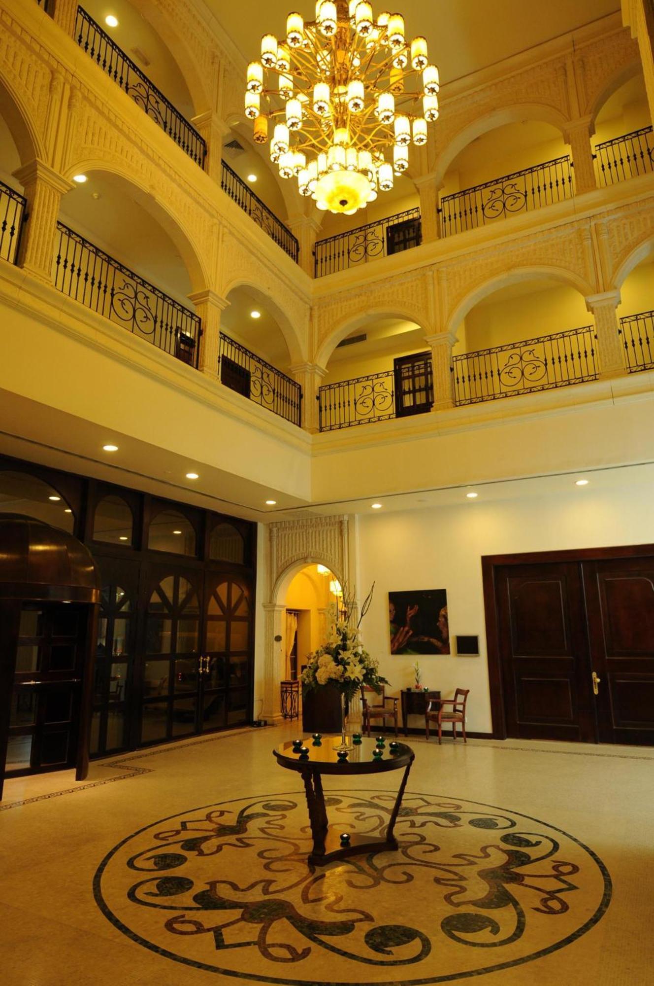 The Convention Center & Royal Suites Hotel Kuvait Kültér fotó